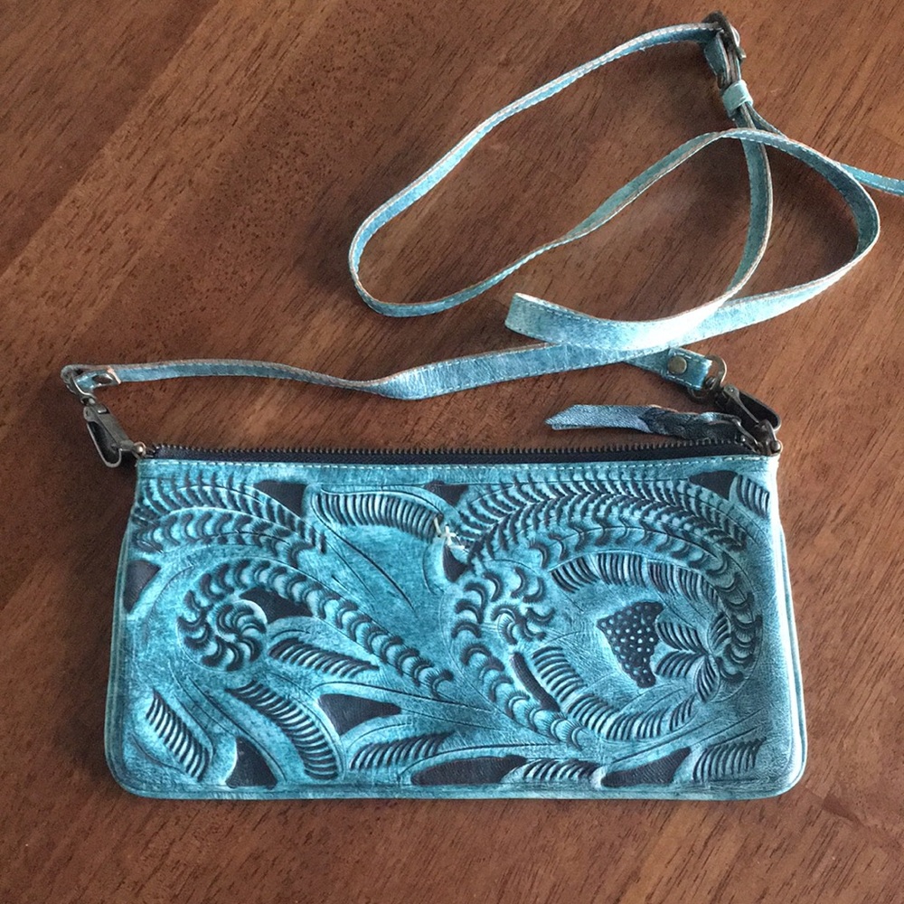 Leaders in Leather Clutch Crossbody Bag